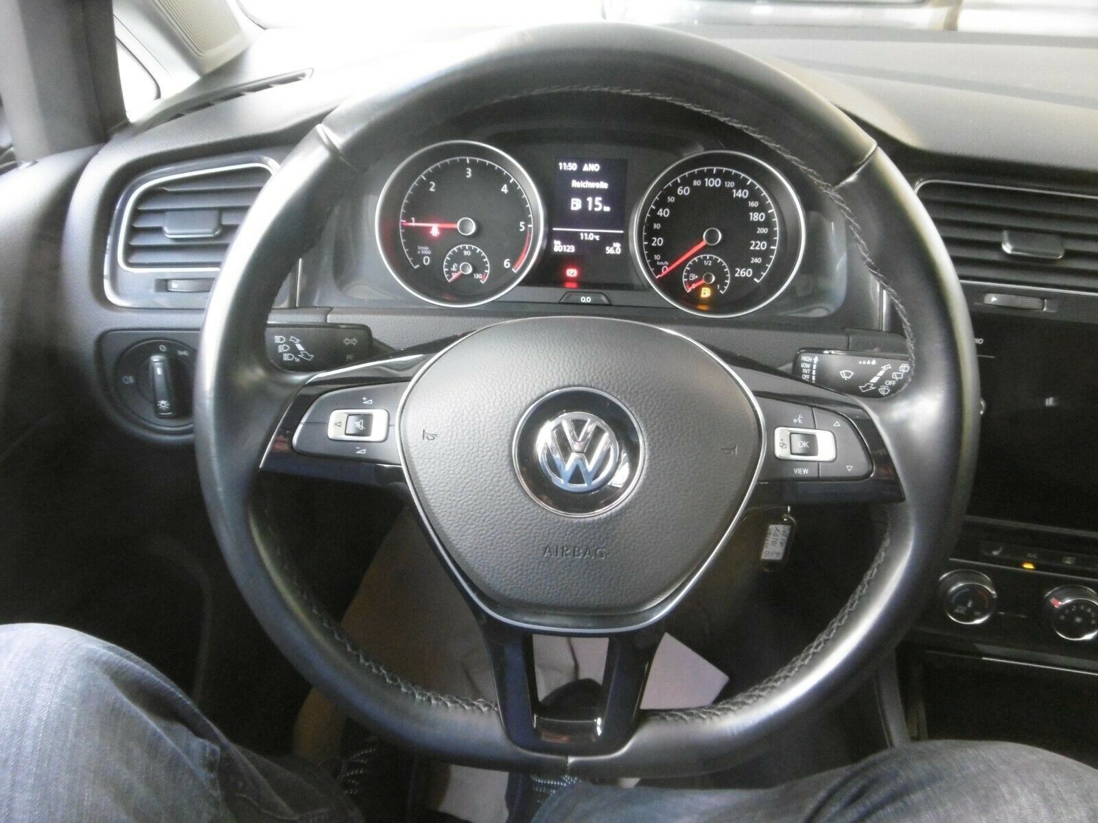 Fahrzeugabbildung Volkswagen Golf VII Variant  TDI *NAVI*PDC v+h*