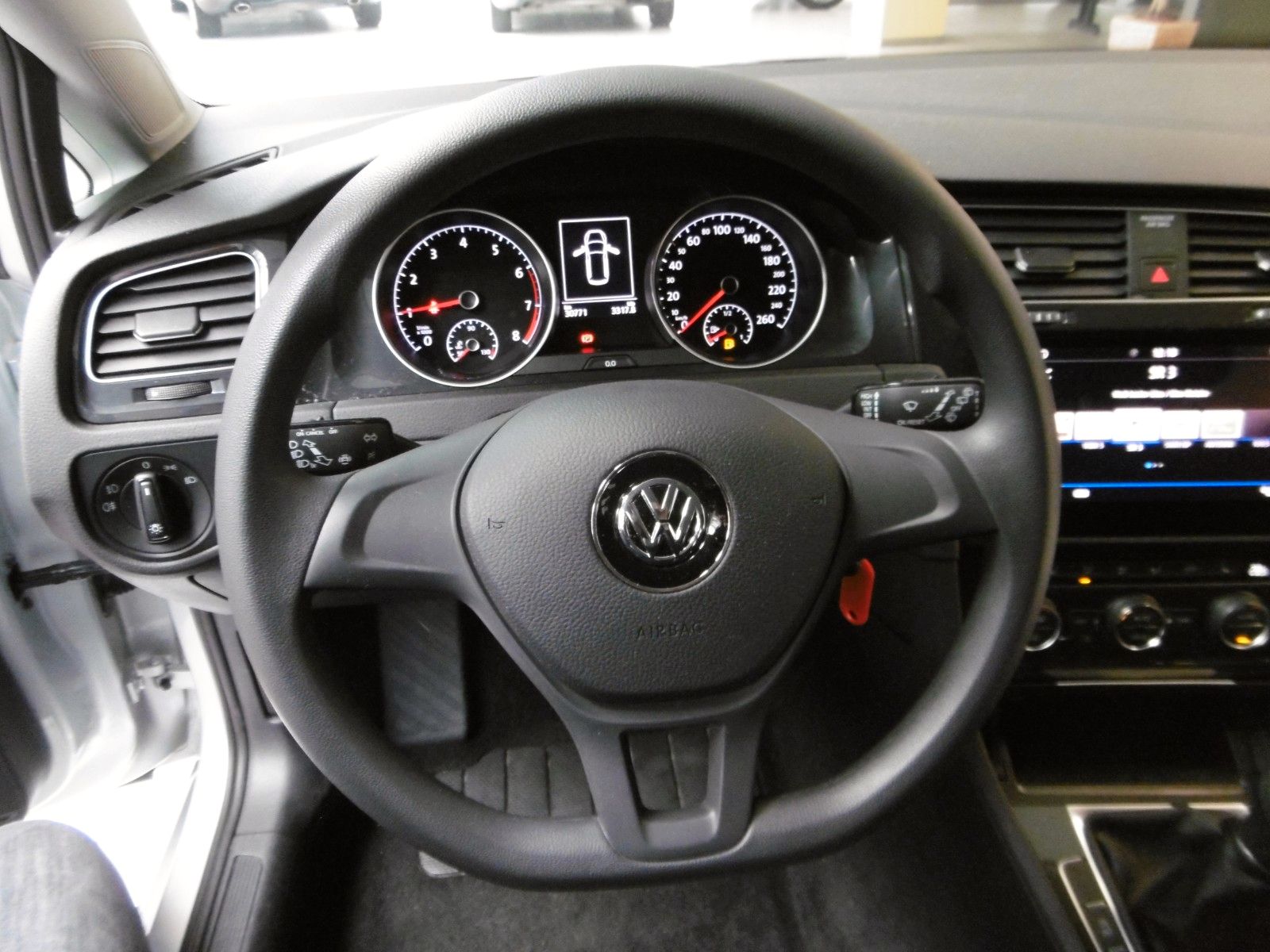 Fahrzeugabbildung Volkswagen Golf VII Variant  TSI  BMT Navigation