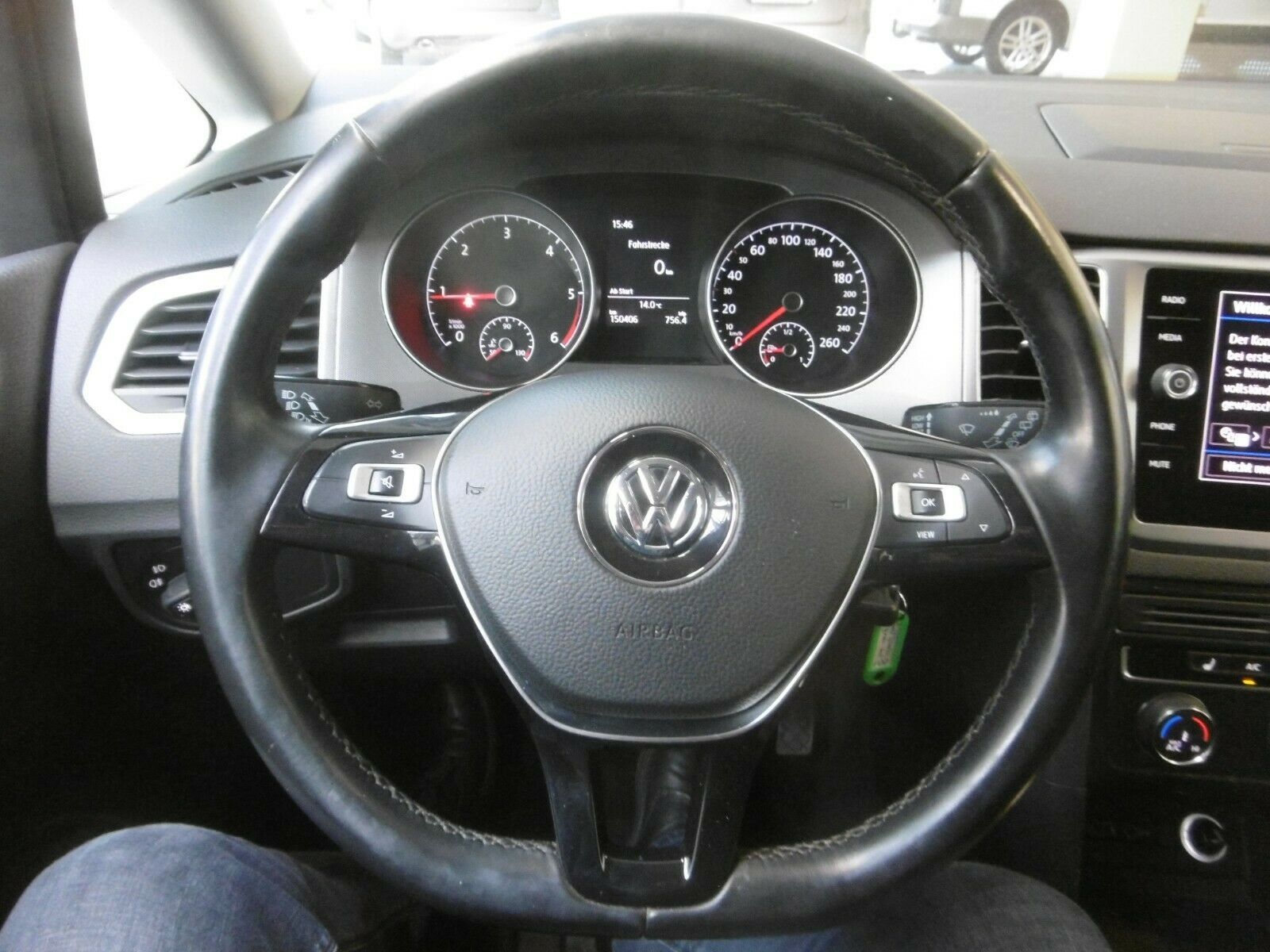Fahrzeugabbildung Volkswagen Golf VII  Sportsvan 1.6 TDI modell 2019