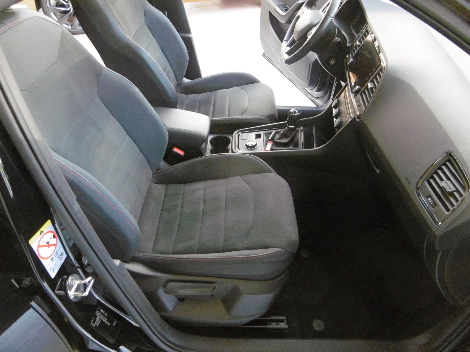 Fahrzeugabbildung Seat Ateca 1.5 TSi, FR Black-Paket*BeatsAudio*AHK