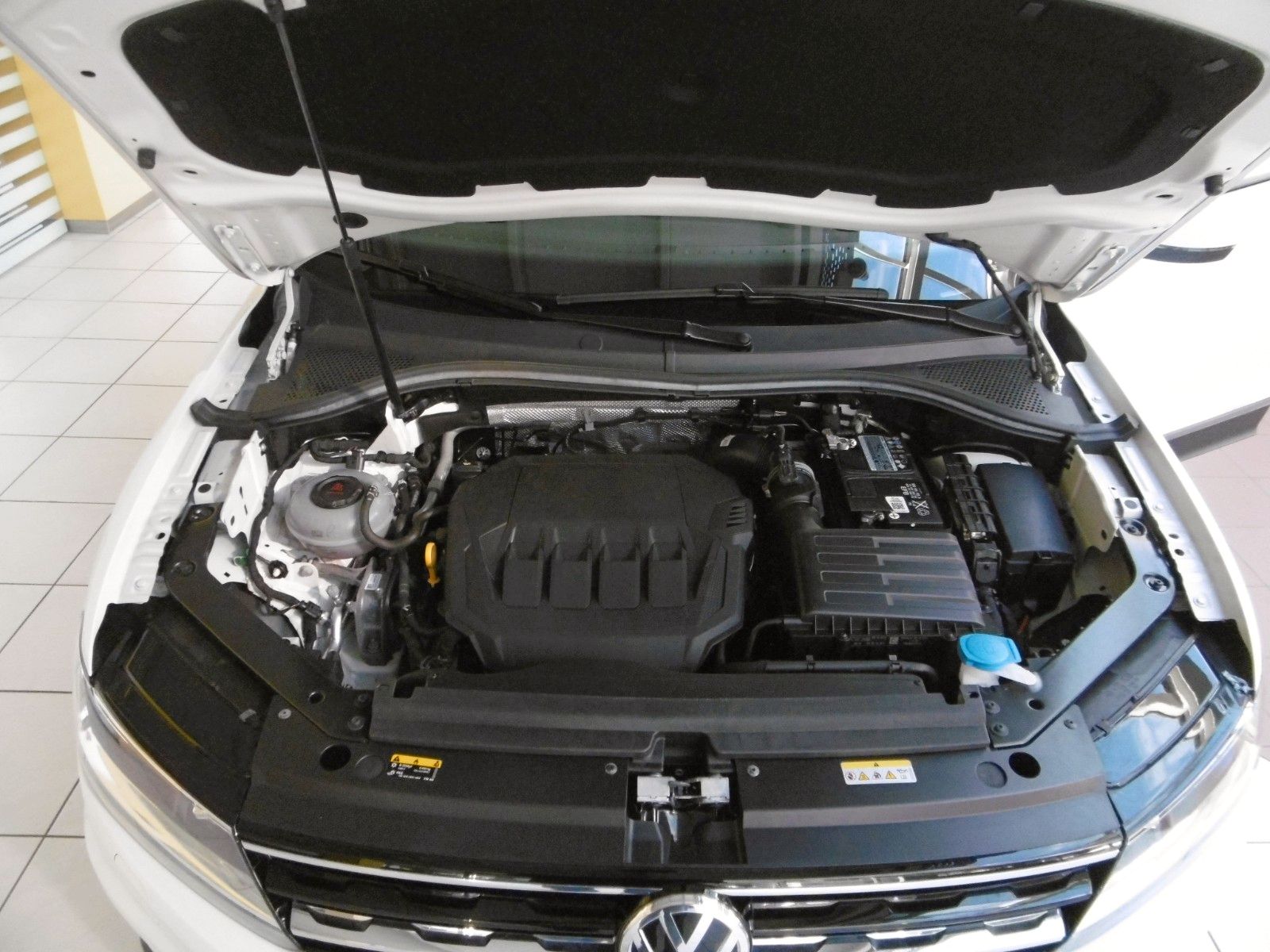 Fahrzeugabbildung Volkswagen Tiguan 2.0 TSI Highline 4Motion