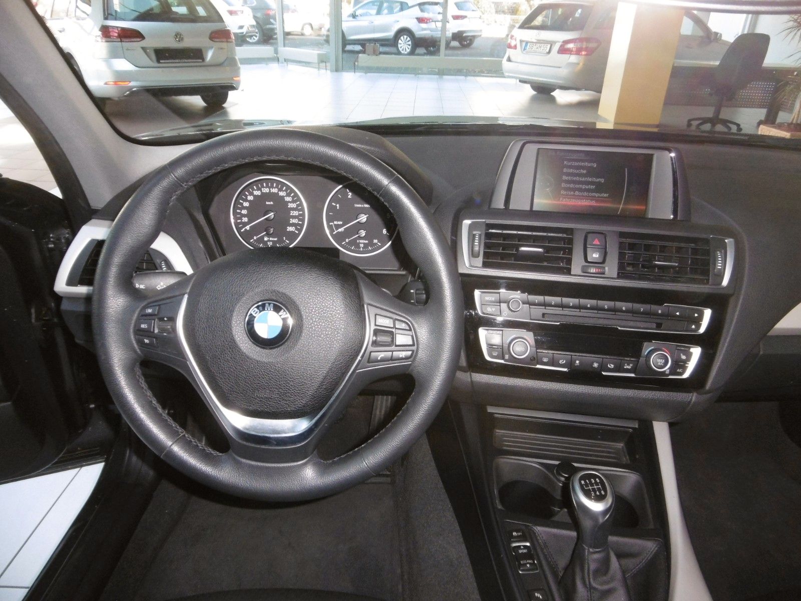 Fahrzeugabbildung BMW 116d*4Türen*Sportsitze*LM*beheiz.Lenkrad*NAVI