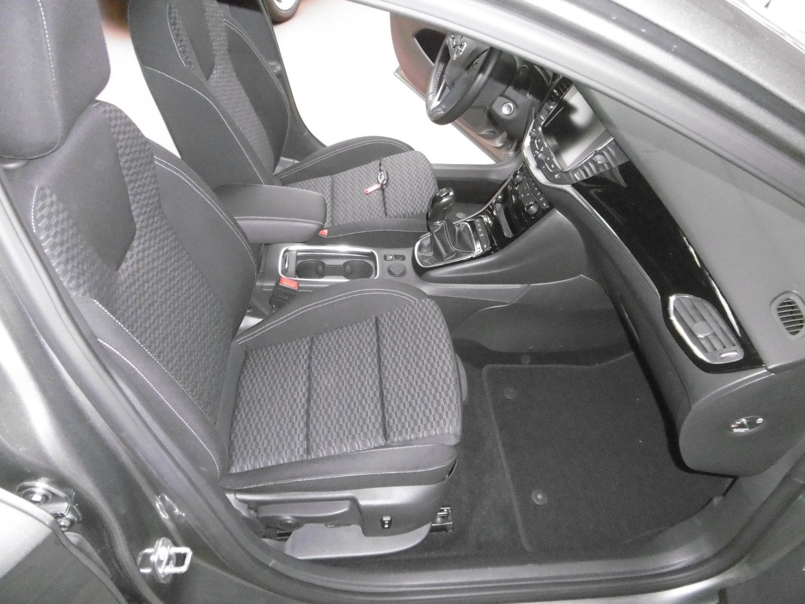 Fahrzeugabbildung Opel Astra K  1.0 Turbo ecoFlex Dynamic 5trg. Navi*LM