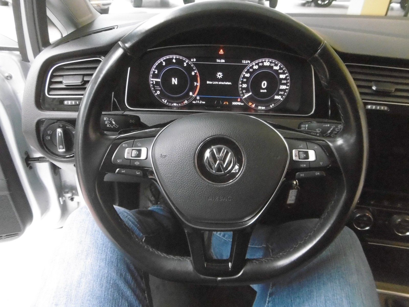 Fahrzeugabbildung Volkswagen Golf VII 1.5 TSI DSG Highline Navi*LM*Rückfahrka