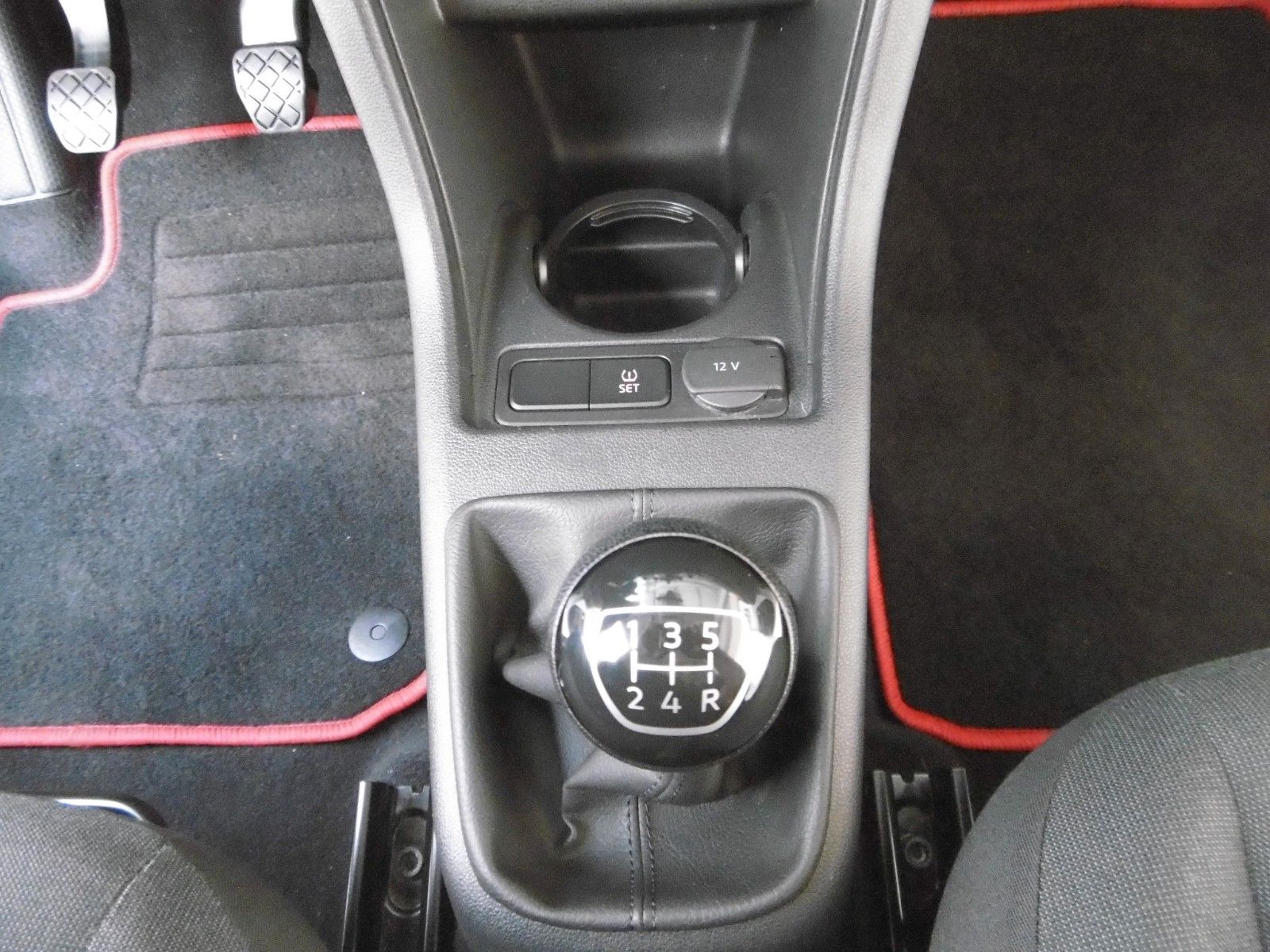 Fahrzeugabbildung Volkswagen up! 1.0 Benzin Klima, ESP, Bluetooth, ZV, LM