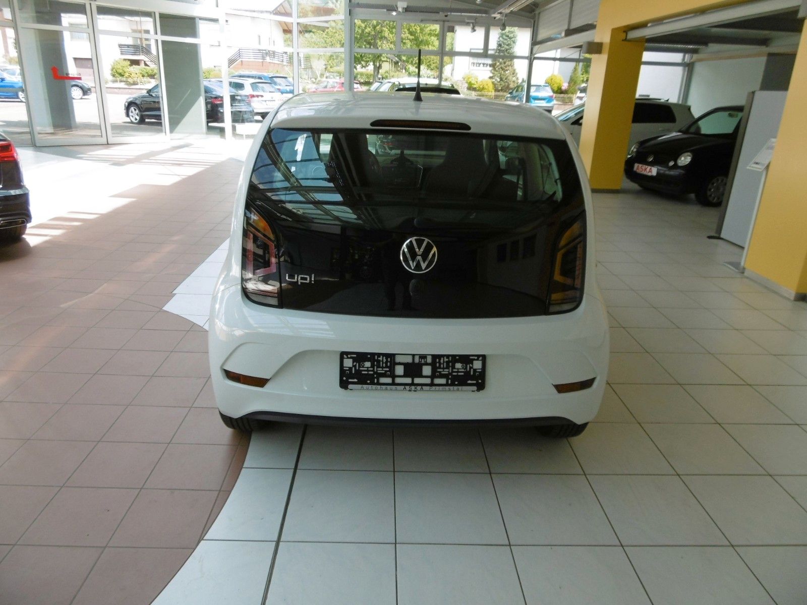 Fahrzeugabbildung Volkswagen up! 1.0 Benzin Klima, ESP, Bluetooth, ZV, LM