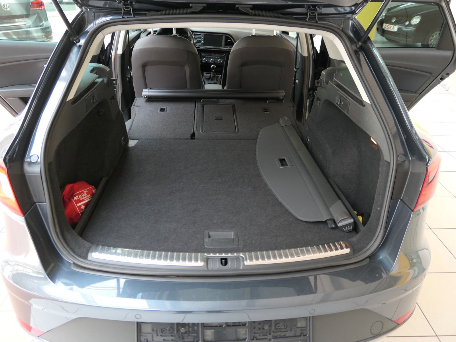 Fahrzeugabbildung SEAT Leon ST FR 1.5 TSI NAVI*LED*Bremsen v+h neuwert.