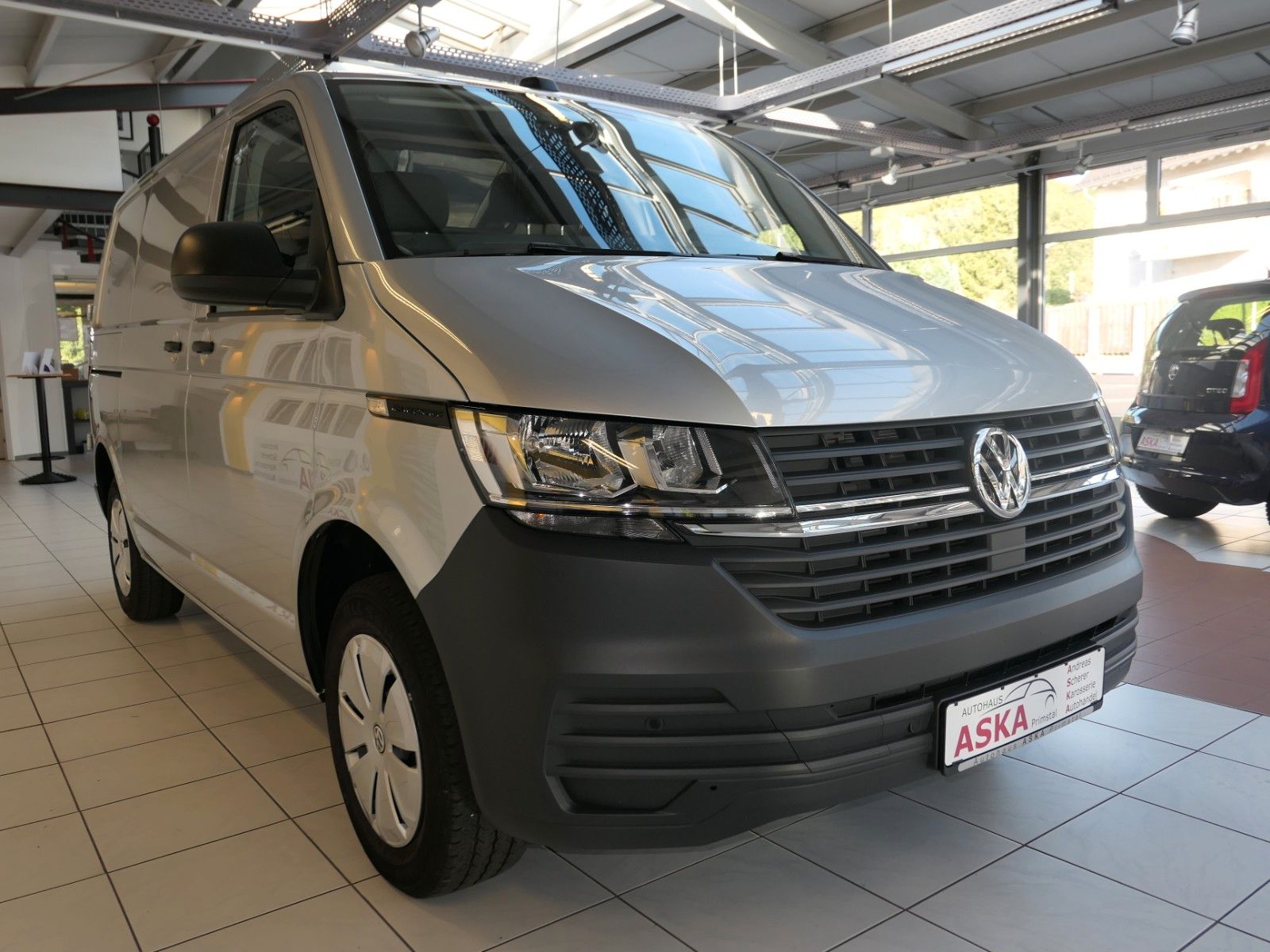 Fahrzeugabbildung Volkswagen T 6.1  2.0 TDI Kasten Heckflügeltür Mod. 2023