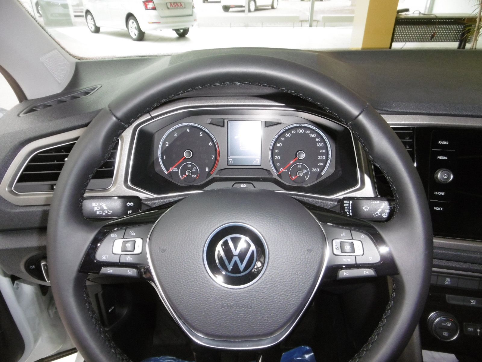 Fahrzeugabbildung Volkswagen T-Roc Style 1.5 TSI AppConnect LM