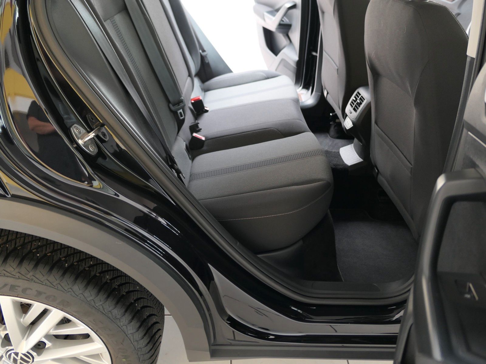 Fahrzeugabbildung Volkswagen T-Roc 1.5 TSI DSG*Navi*LM*AHK*