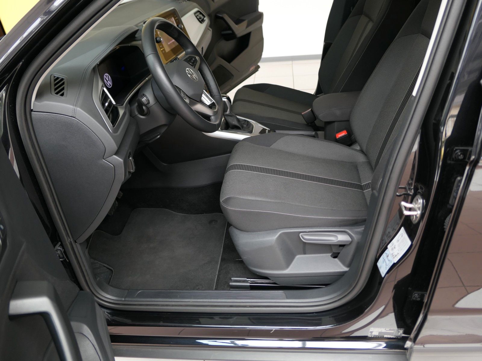 Fahrzeugabbildung Volkswagen T-Roc 1.5 TSI DSG*Navi*LM*AHK*