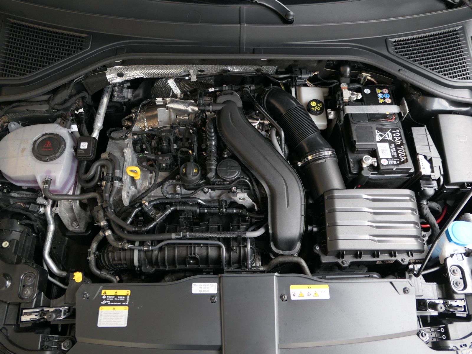 Fahrzeugabbildung Volkswagen T-Roc 1.5 TSI DSG*Navi*LM*AHK*
