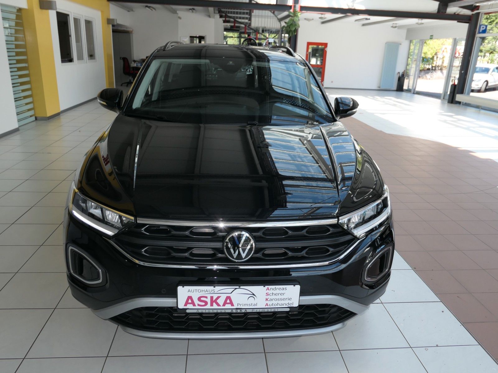 Fahrzeugabbildung Volkswagen T-Roc 1.5 TSI DSG*Navi*LM*AHK*