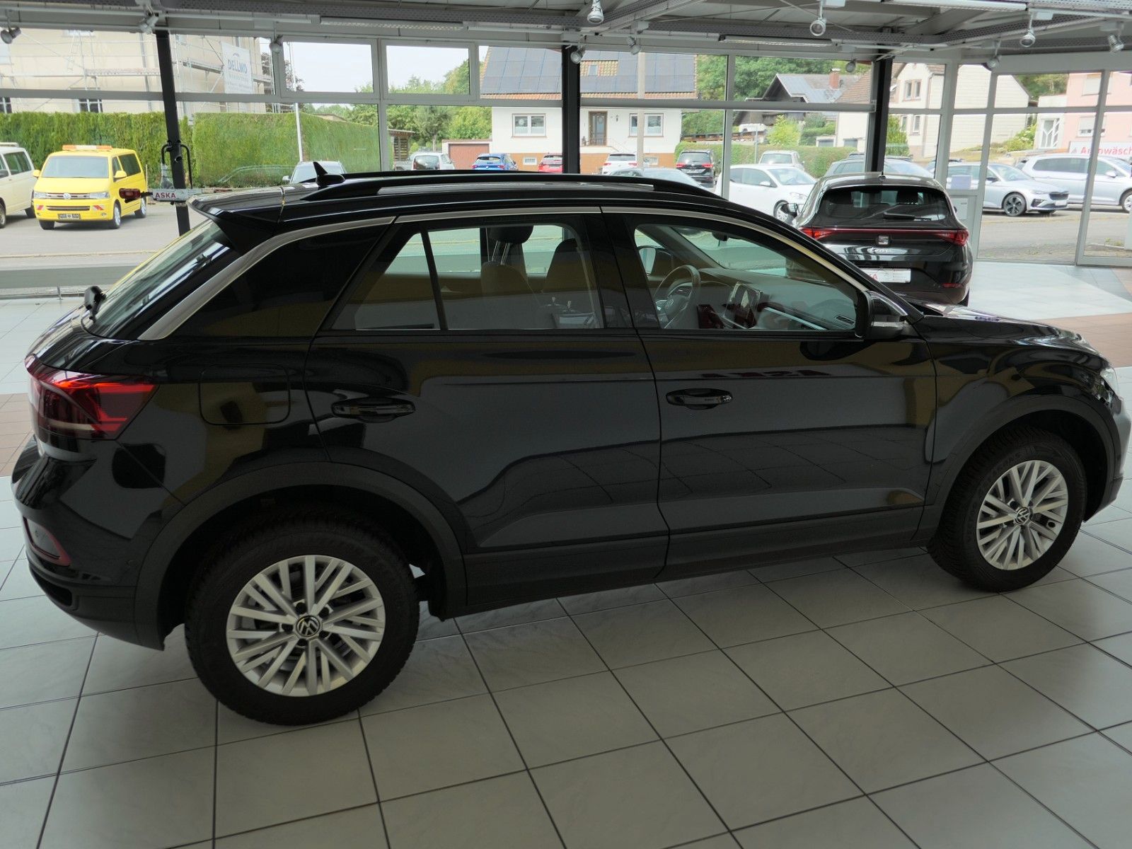 Fahrzeugabbildung Volkswagen T-Roc 1.5 TSI DSG*Navi*LM*AHK*