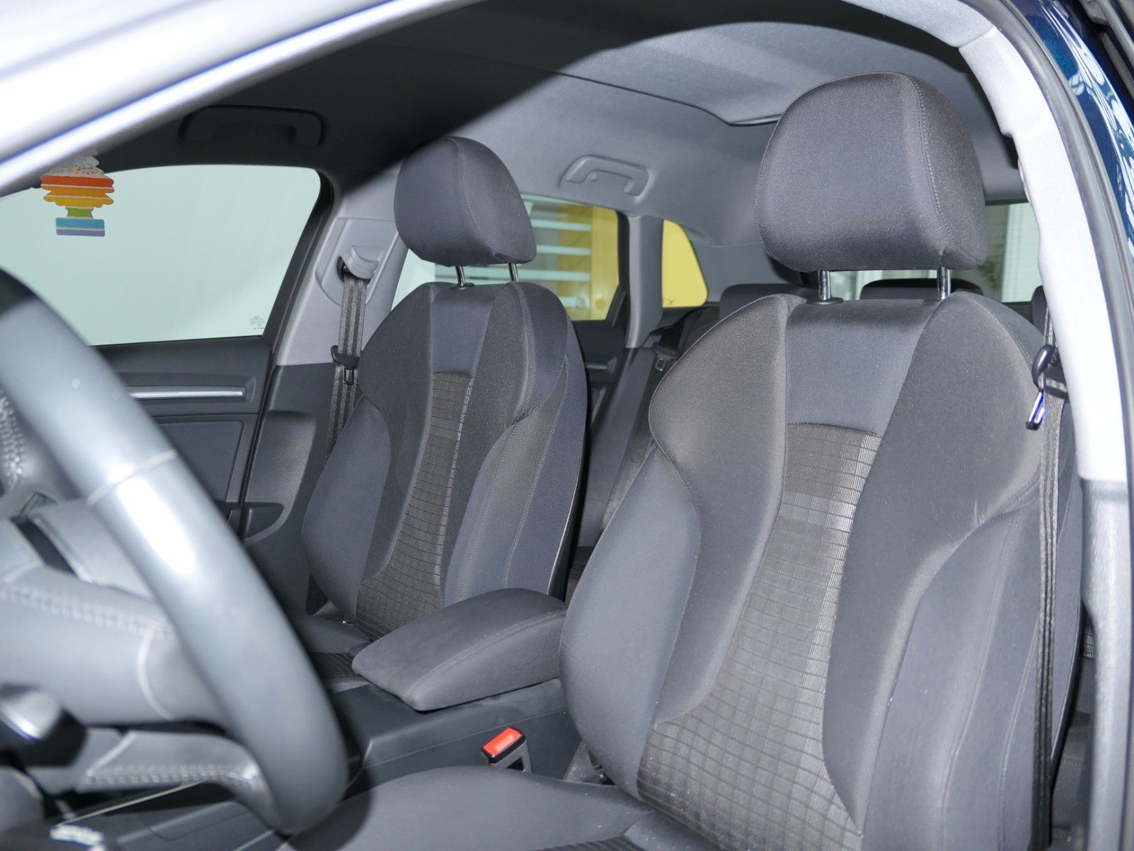 Fahrzeugabbildung Audi A3 Sportback TFSI sport*LM*PDC*NAVI*Xenon*´TOP