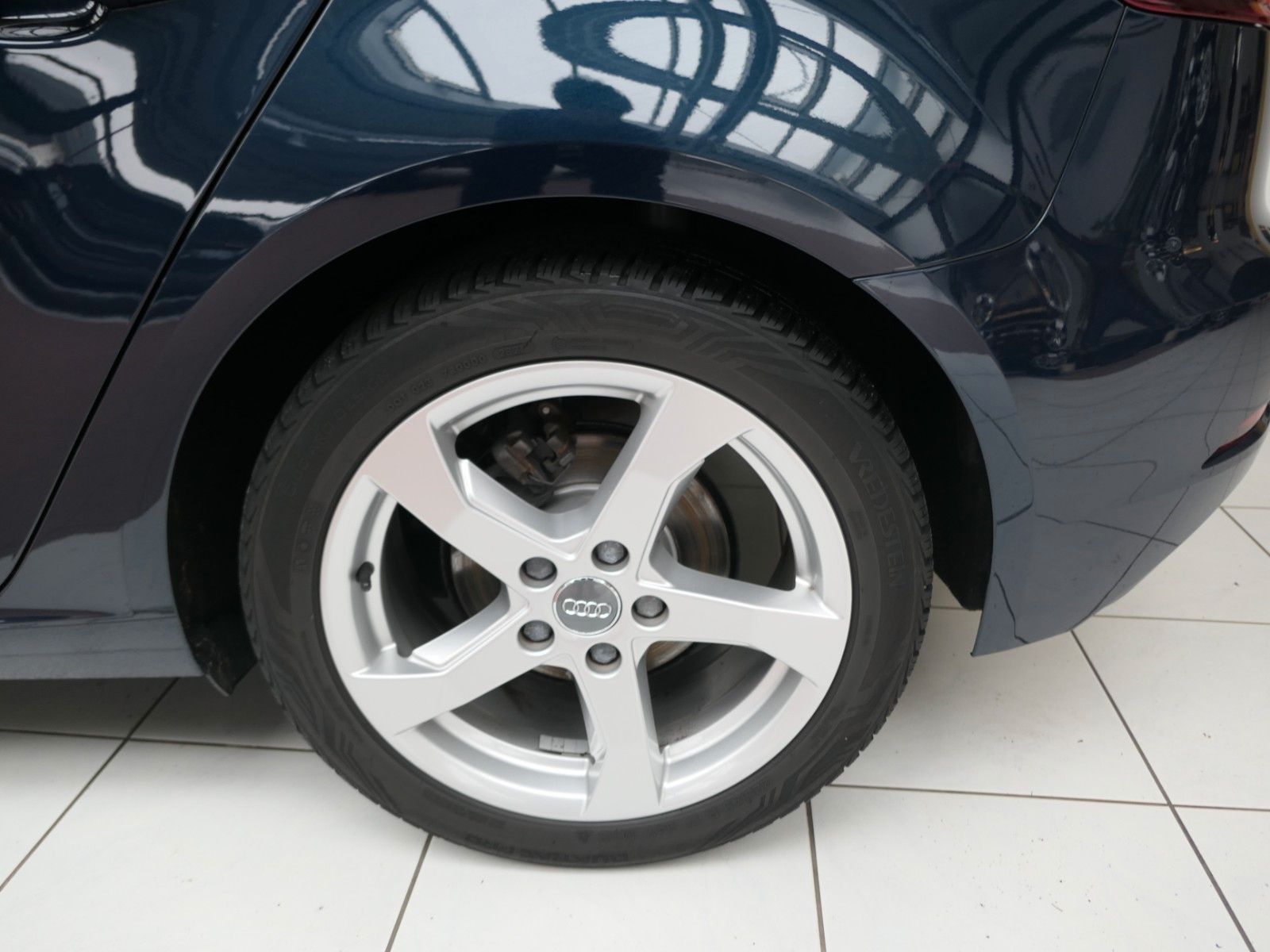 Fahrzeugabbildung Audi A3 Sportback TFSI sport*LM*PDC*NAVI*Xenon*´TOP
