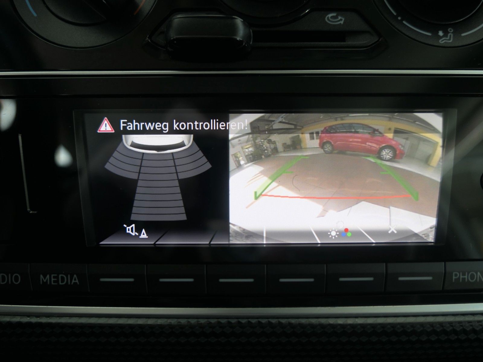 Fahrzeugabbildung Volkswagen up! Move  1.Hand*Klima*el. FH* Rückfahrkamera