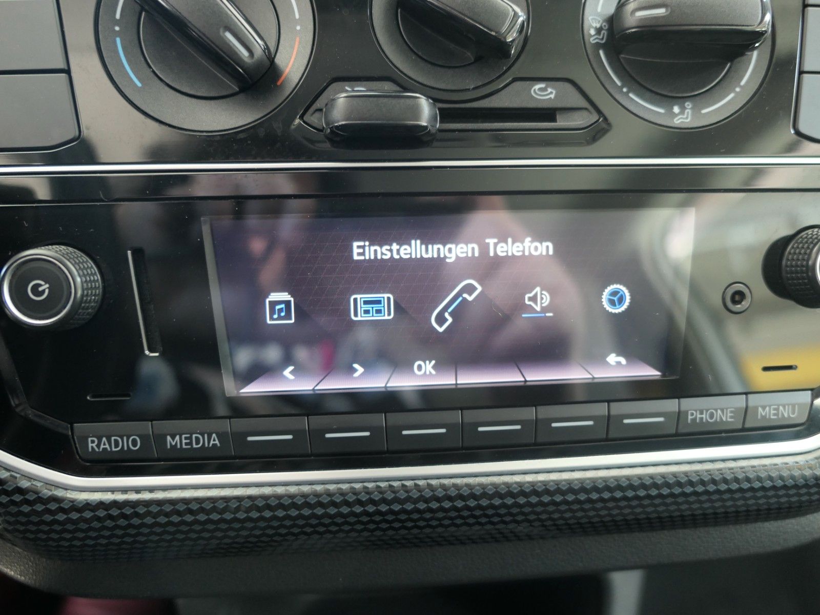 Fahrzeugabbildung Volkswagen up! Move  1.Hand*Klima*el. FH* Rückfahrkamera