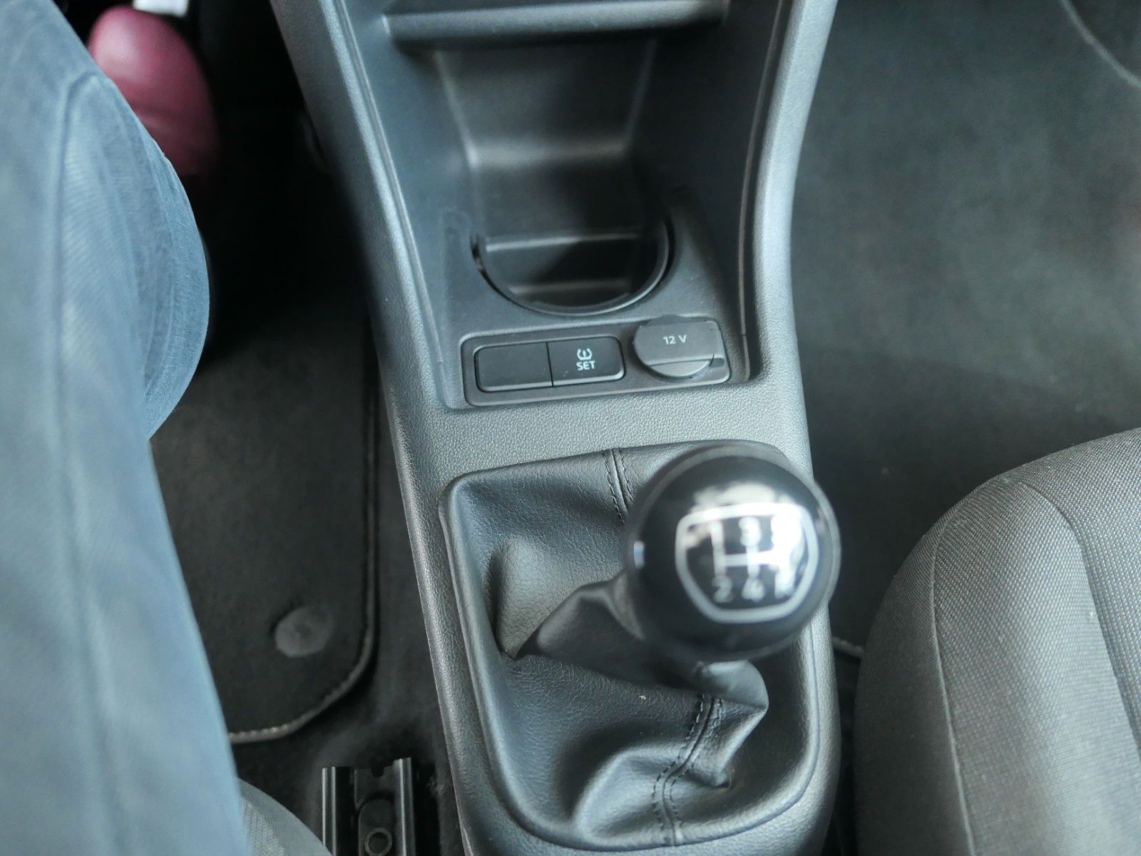 Fahrzeugabbildung Volkswagen up! Move  1.Hand*Klima*el. FH* Rückfahrkamera
