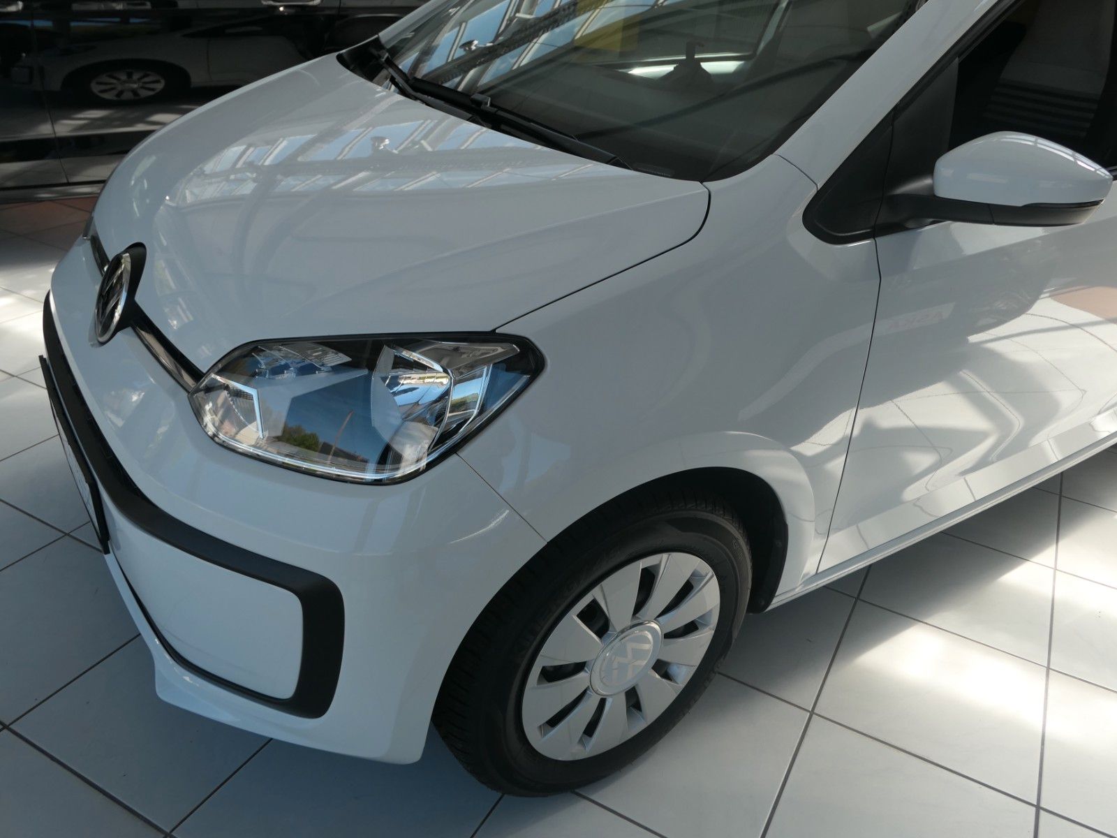 Fahrzeugabbildung Volkswagen up! Move  1.Hand*Klima*el. FH* Rückfahrkamera