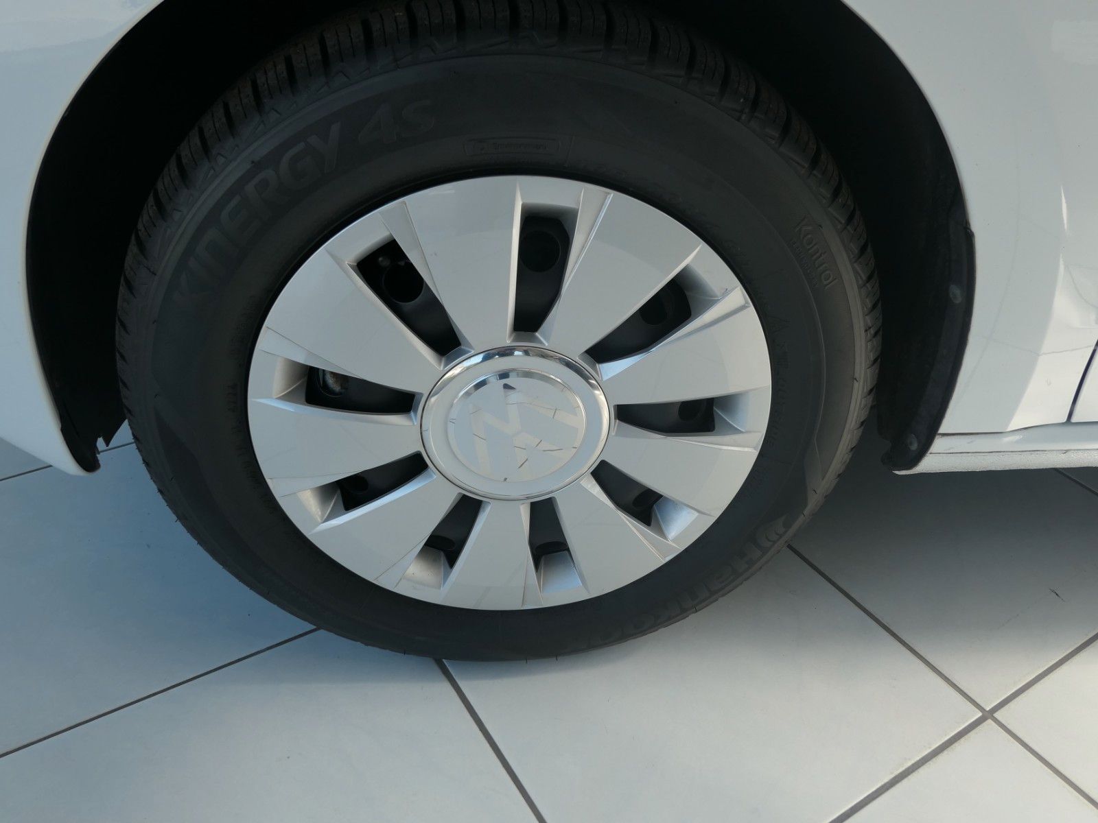 Fahrzeugabbildung Volkswagen up! Move  1.Hand*Klima*el. FH* Rückfahrkamera