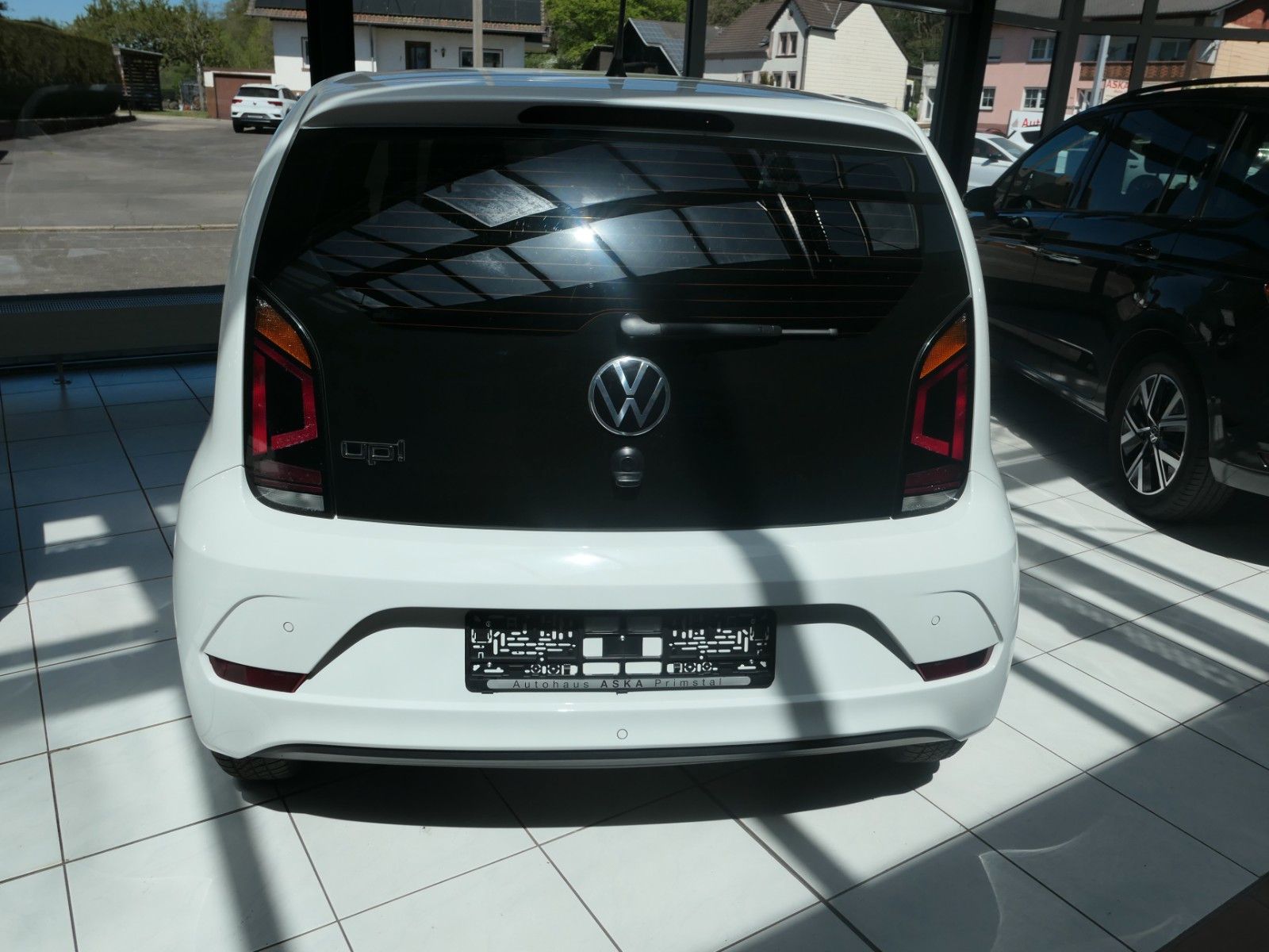 Fahrzeugabbildung Volkswagen up! Move  1.Hand*Klima*el. FH* Rückfahrkamera