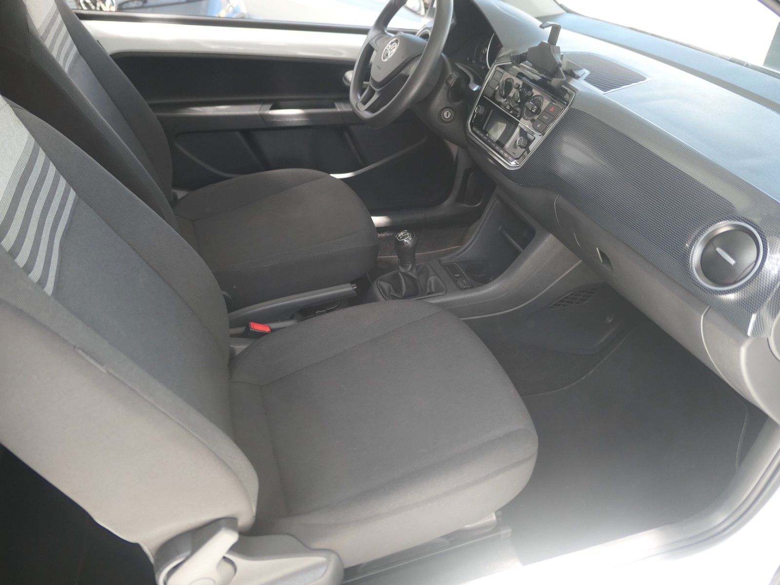 Fahrzeugabbildung Volkswagen up! Move  1.Hand*Klima*el. FH* Rückfahrkamera