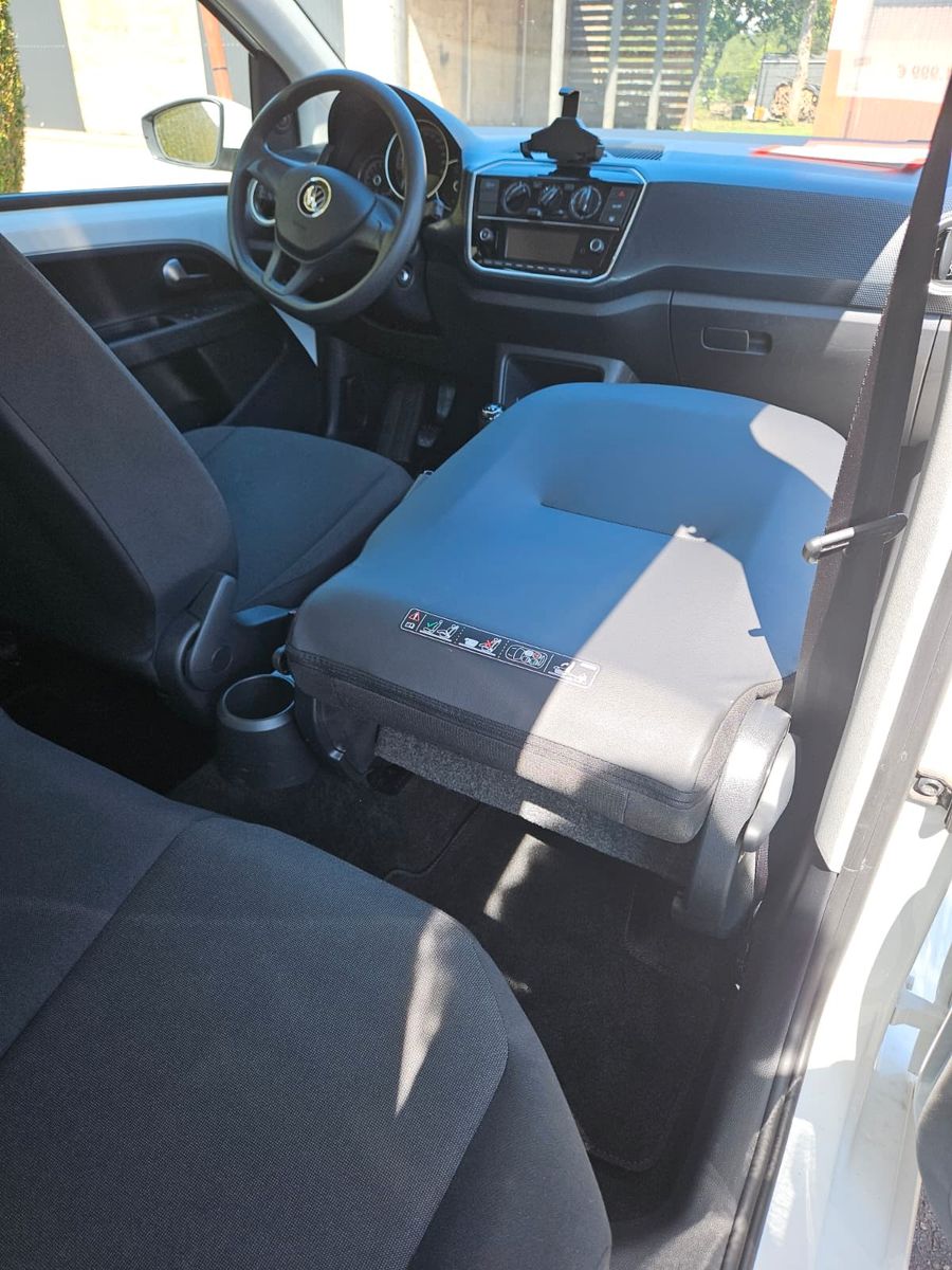 Fahrzeugabbildung Volkswagen up! move up RFK*4Türen*Bluetooth*Klima*Tempomat