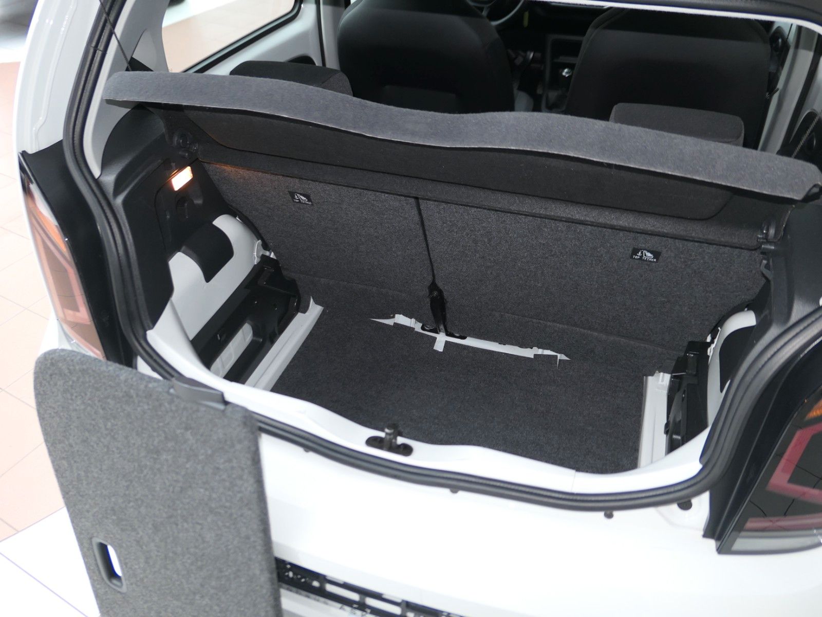Fahrzeugabbildung Volkswagen up! move up RFK*4Türen*Bluetooth*Klima*Tempomat