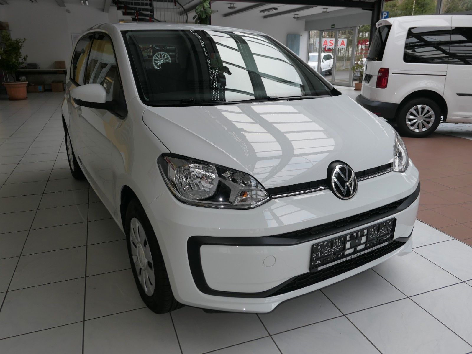 Fahrzeugabbildung Volkswagen up! move up RFK*4Türen*Bluetooth*Klima*Tempomat
