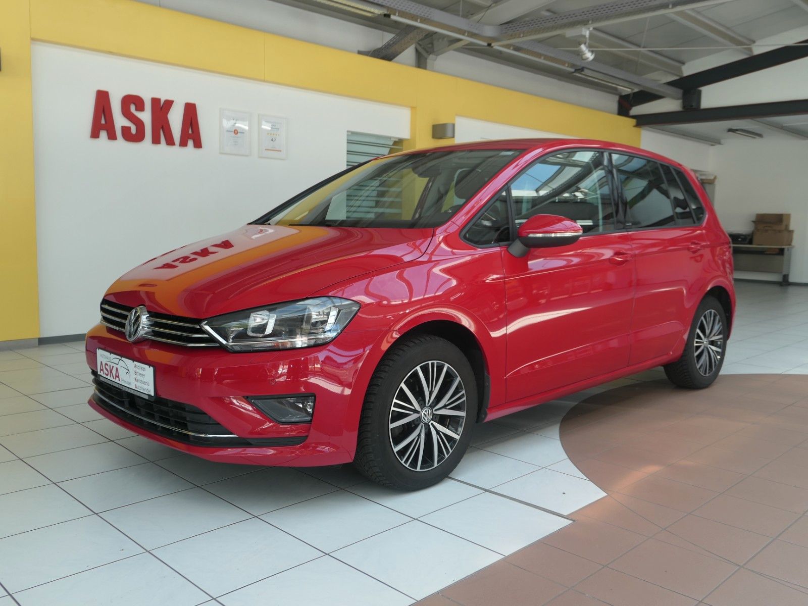 Volkswagen Golf Sportsvan VII DSG SHZ LM  1.Hand TOP