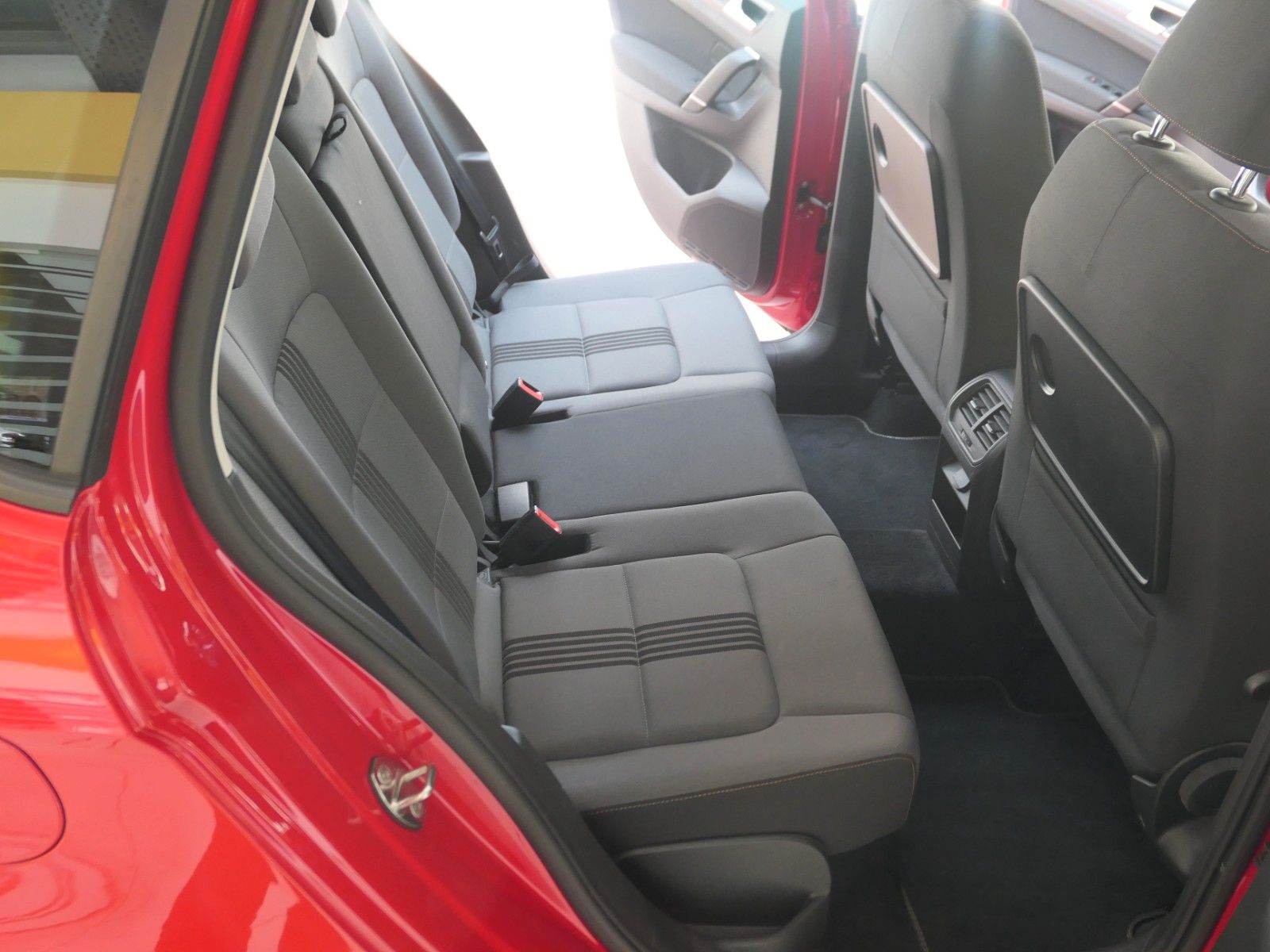 Fahrzeugabbildung Volkswagen Golf Sportsvan VII DSG SHZ LM  1.Hand TOP