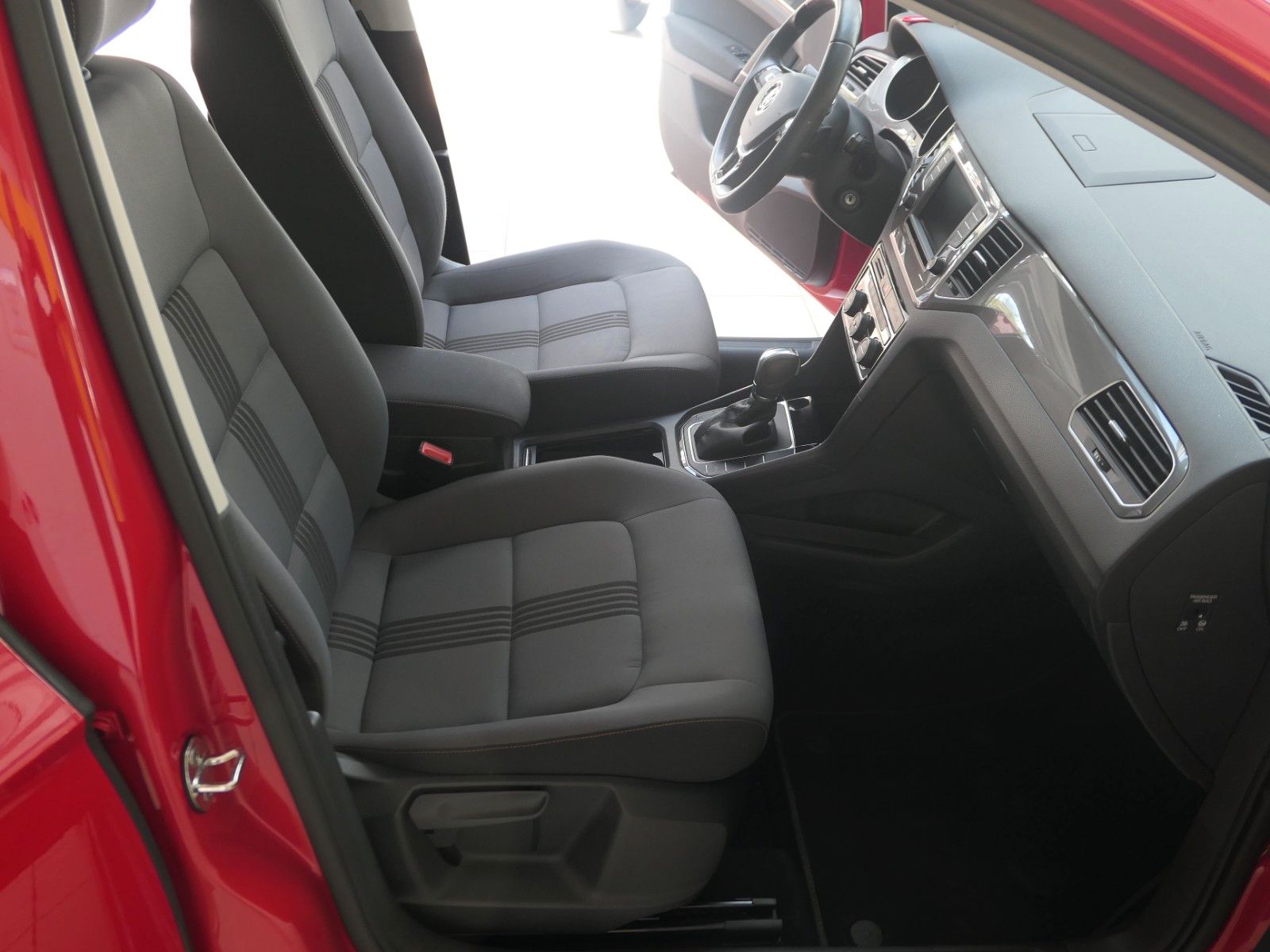 Fahrzeugabbildung Volkswagen Golf Sportsvan VII DSG SHZ LM  1.Hand TOP