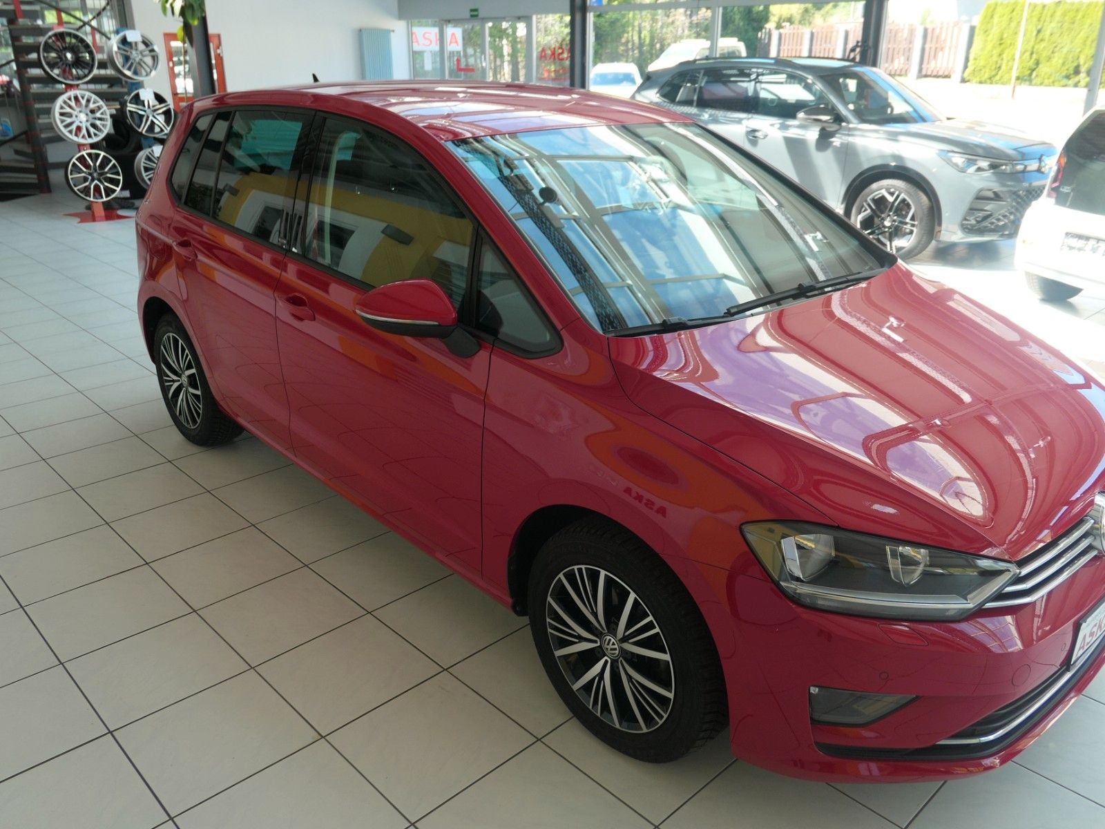 Fahrzeugabbildung Volkswagen Golf Sportsvan VII DSG SHZ LM  1.Hand TOP