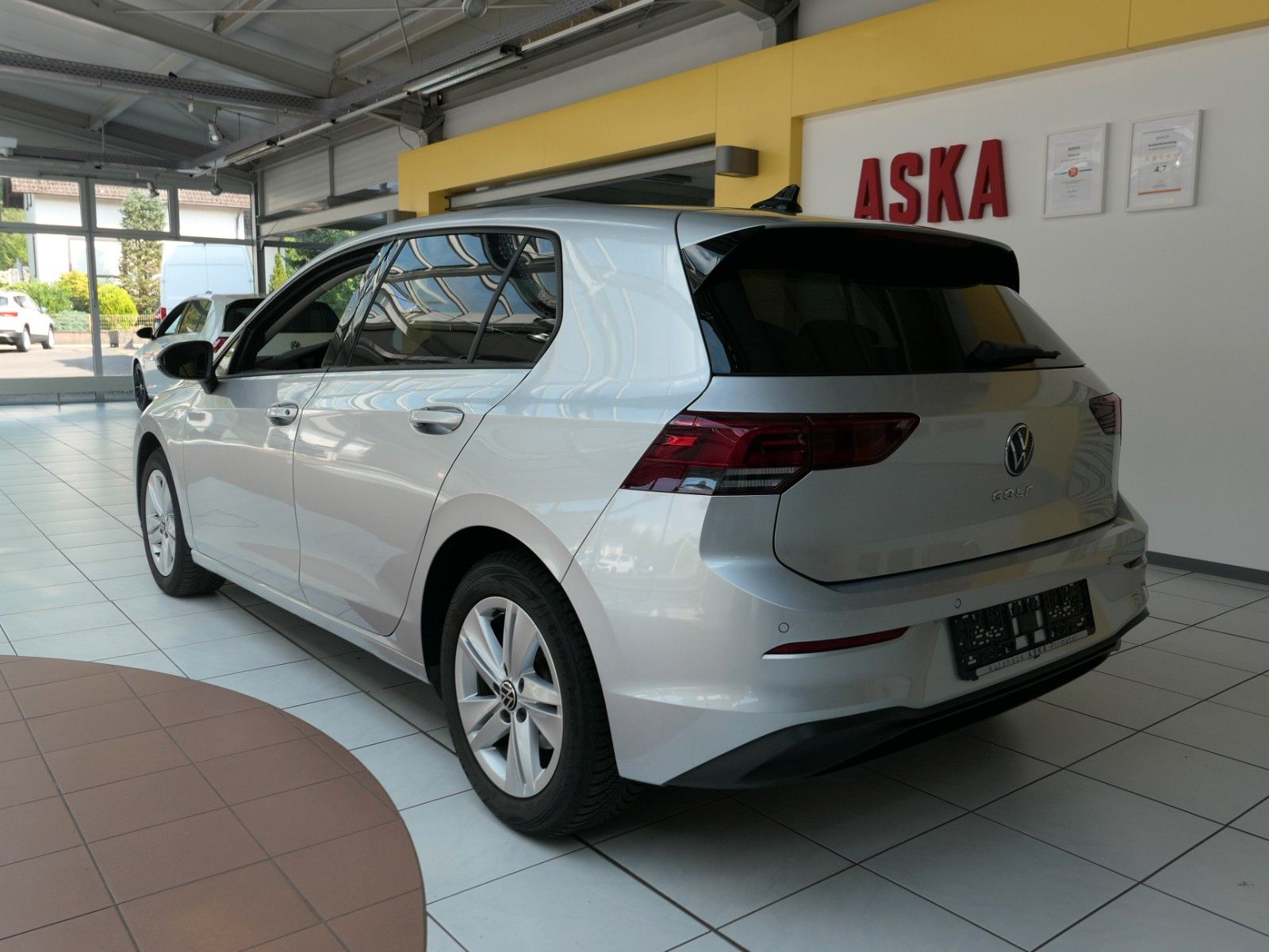 Fahrzeugabbildung Volkswagen Golf VIII 1.5 TSI  BMT NAVI + AppConnect*ACC*PDC