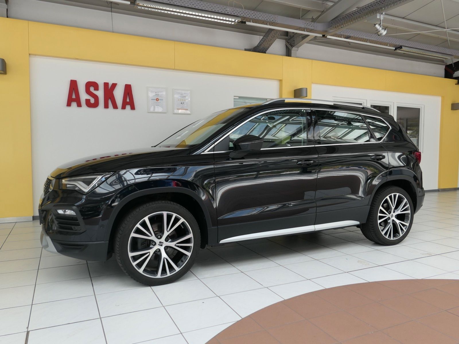 Fahrzeugabbildung SEAT Ateca 2.0 TDI Xperience 4Drive LM19" ACC DSG