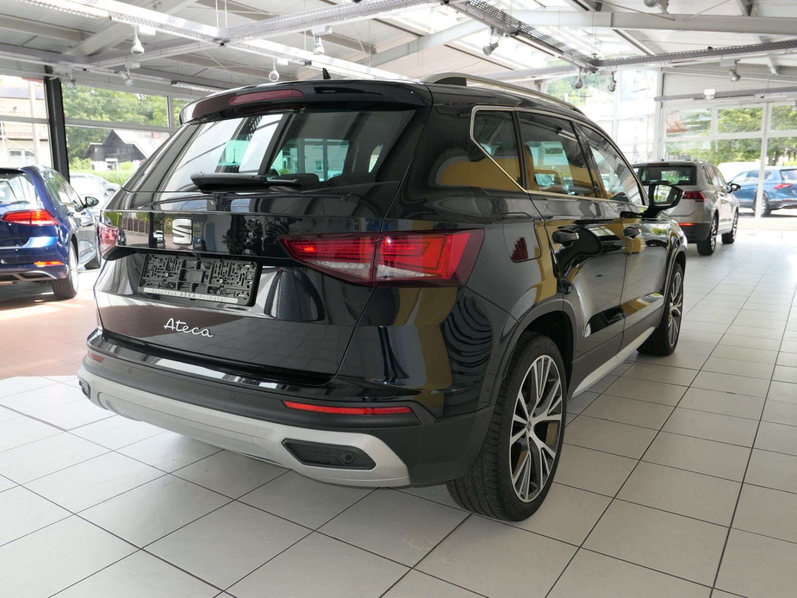 Fahrzeugabbildung SEAT Ateca 2.0 TDI Xperience 4Drive LM19" ACC DSG