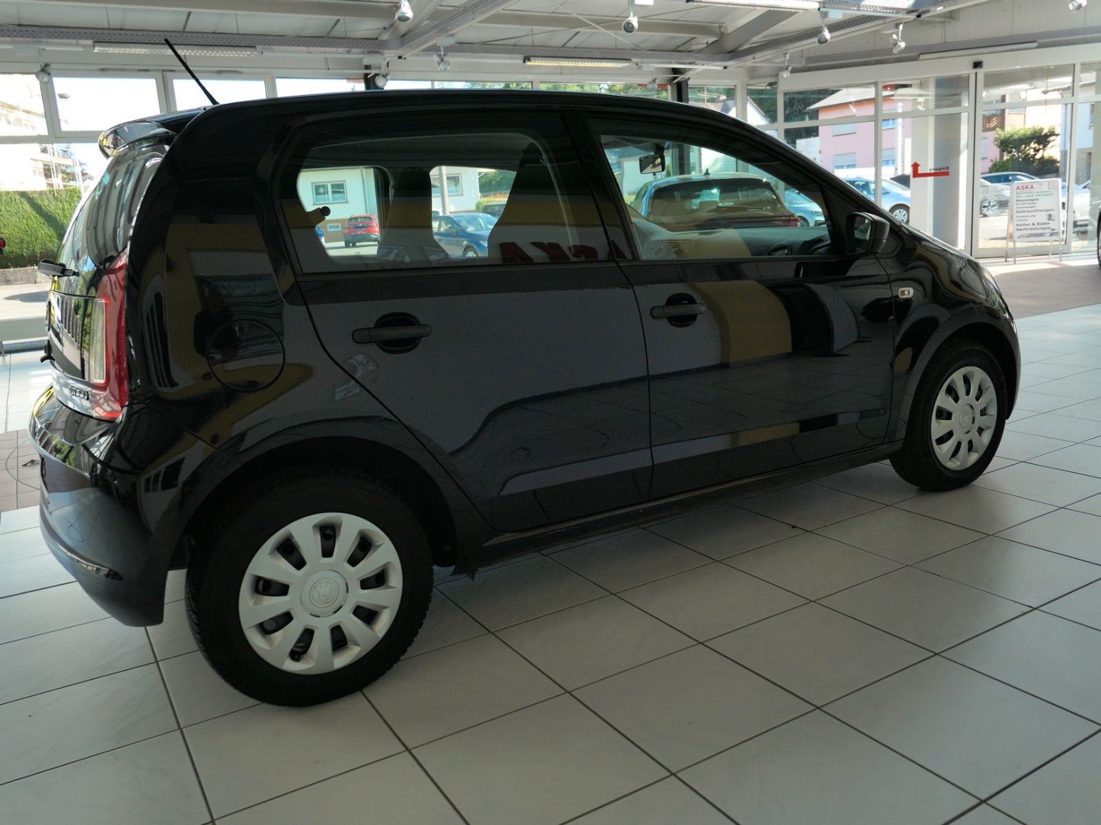 Fahrzeugabbildung SKODA Citigo Active 4 Türen*Klimaanlage*el. FH*ZV Funk