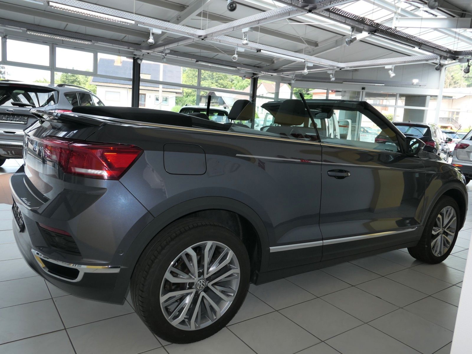 Fahrzeugabbildung Volkswagen T-Roc Cabriolet Style *Navigation*Rückfahrkamera