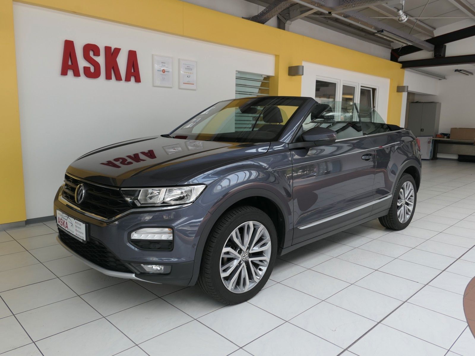 Fahrzeugabbildung Volkswagen T-Roc Cabriolet Style *Navigation*Rückfahrkamera