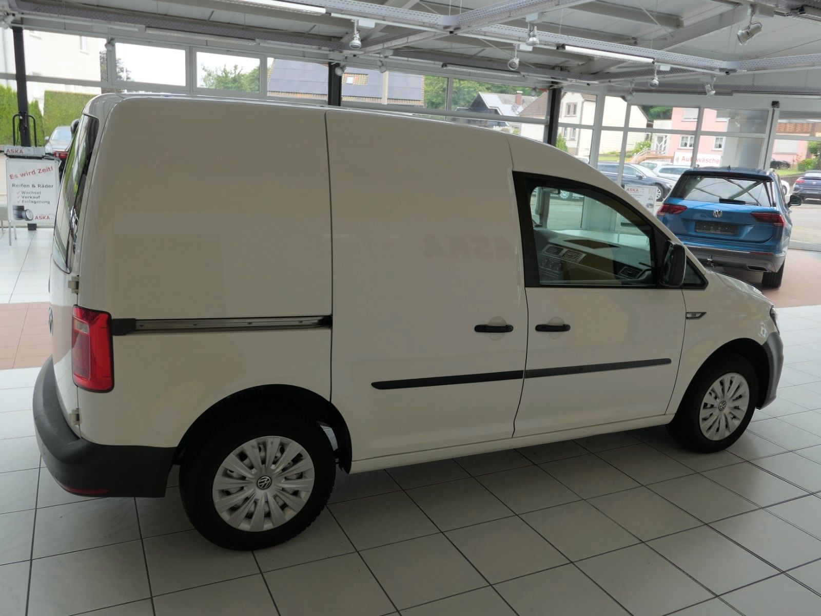 Fahrzeugabbildung Volkswagen Caddy Kasten 2.0 TDi Klima, PDC, Heckflügeltür