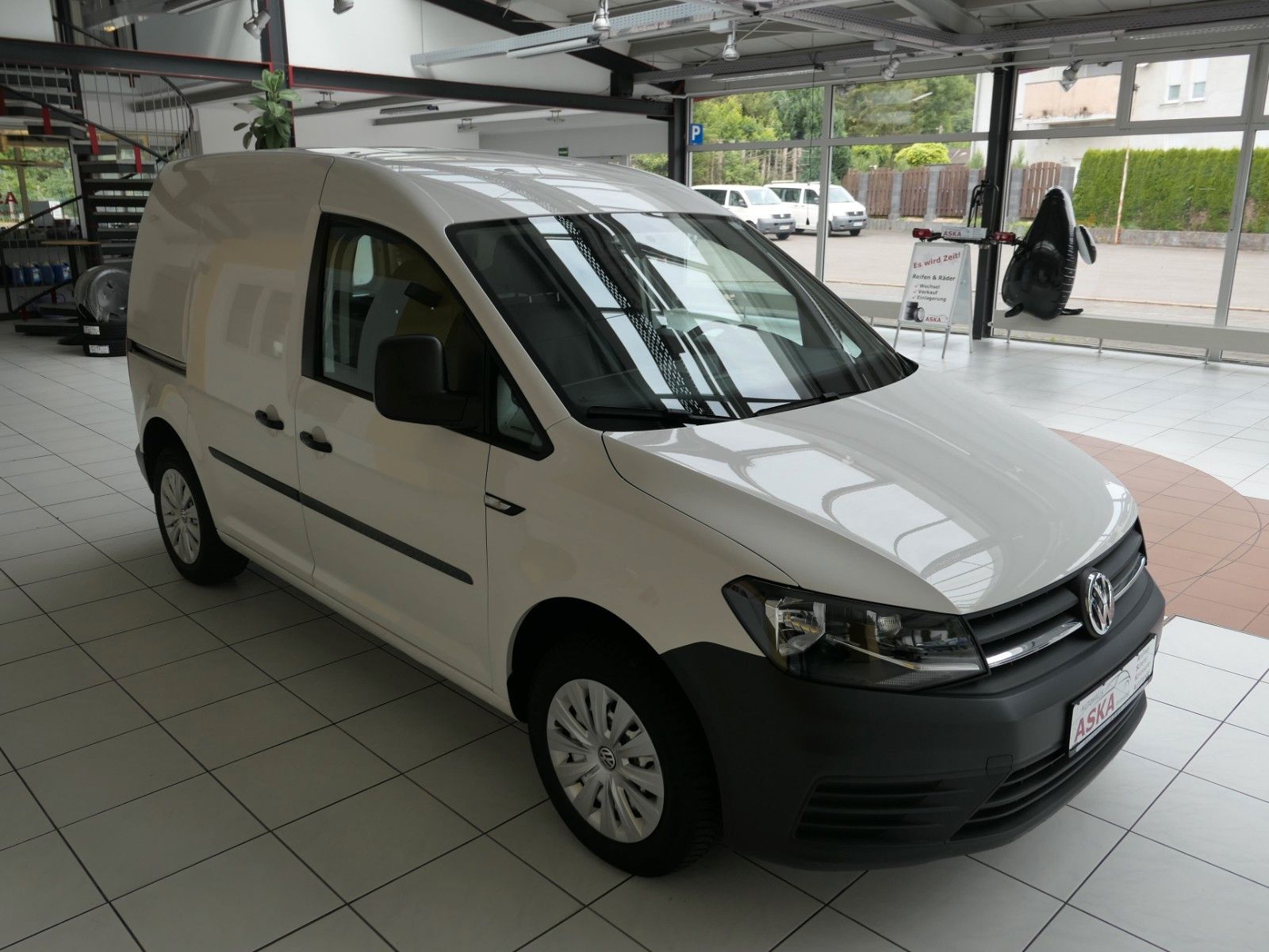 Fahrzeugabbildung Volkswagen Caddy Kasten 2.0 TDi Klima, PDC, Heckflügeltür