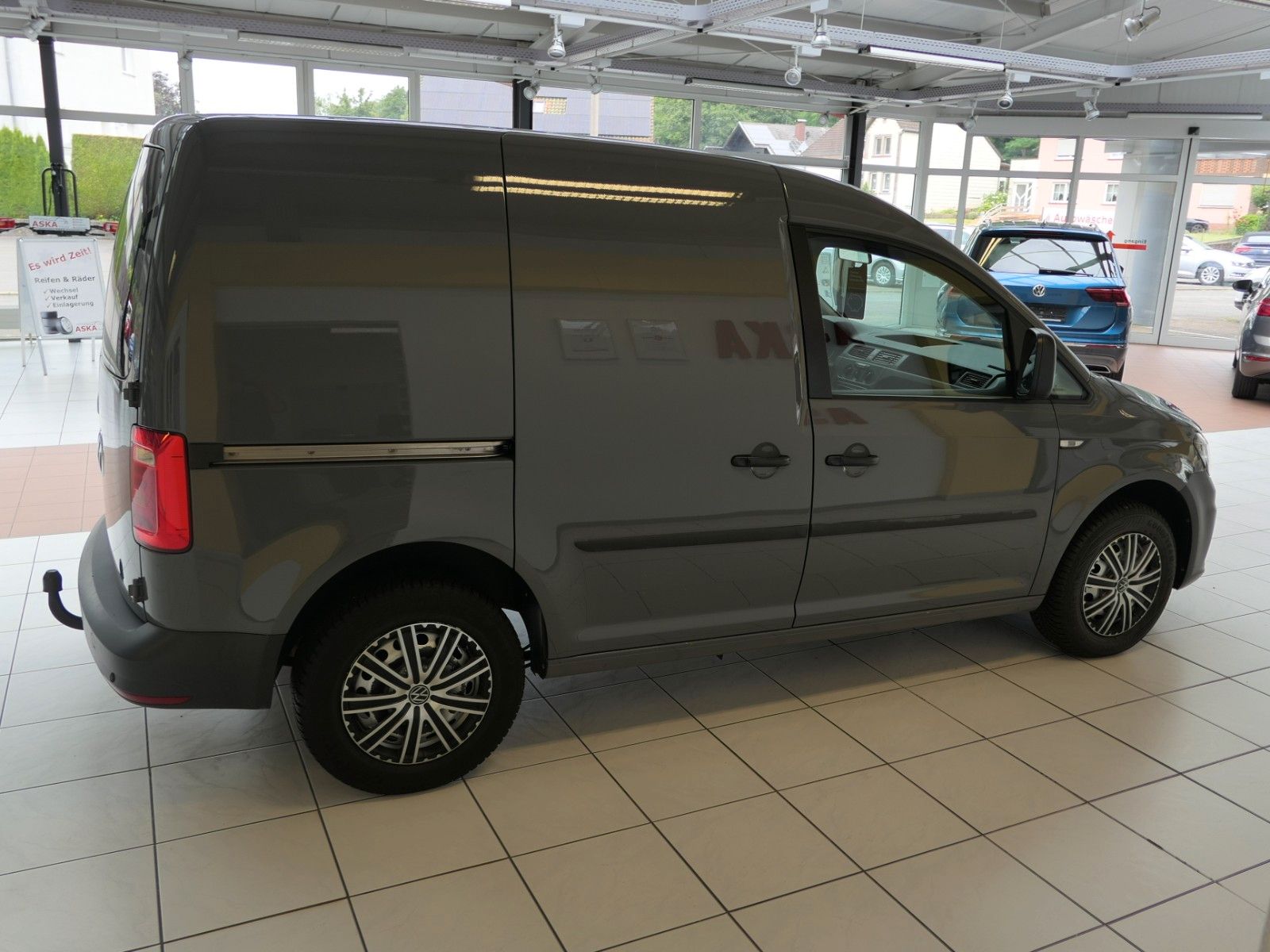 Fahrzeugabbildung Volkswagen Caddy 2.0 TDI  Kasten zul.Gesamtgewicht 3,7 t