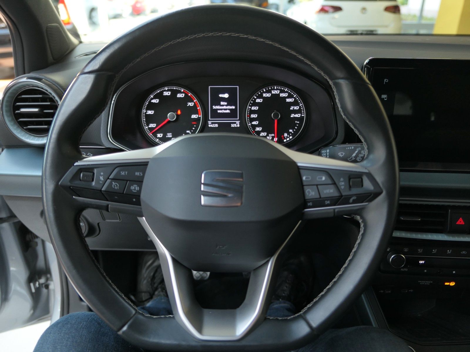 Fahrzeugabbildung SEAT Arona Xperience Navi*SeatConnect*FullLED*LM*TOP
