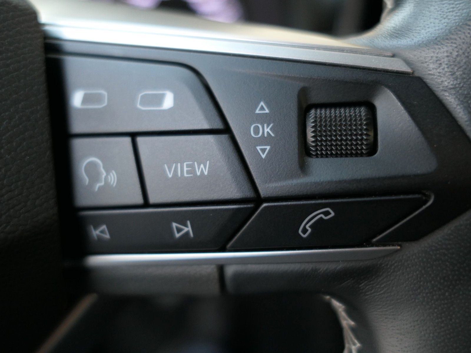 Fahrzeugabbildung SEAT Arona Xperience Navi*SeatConnect*FullLED*LM*TOP