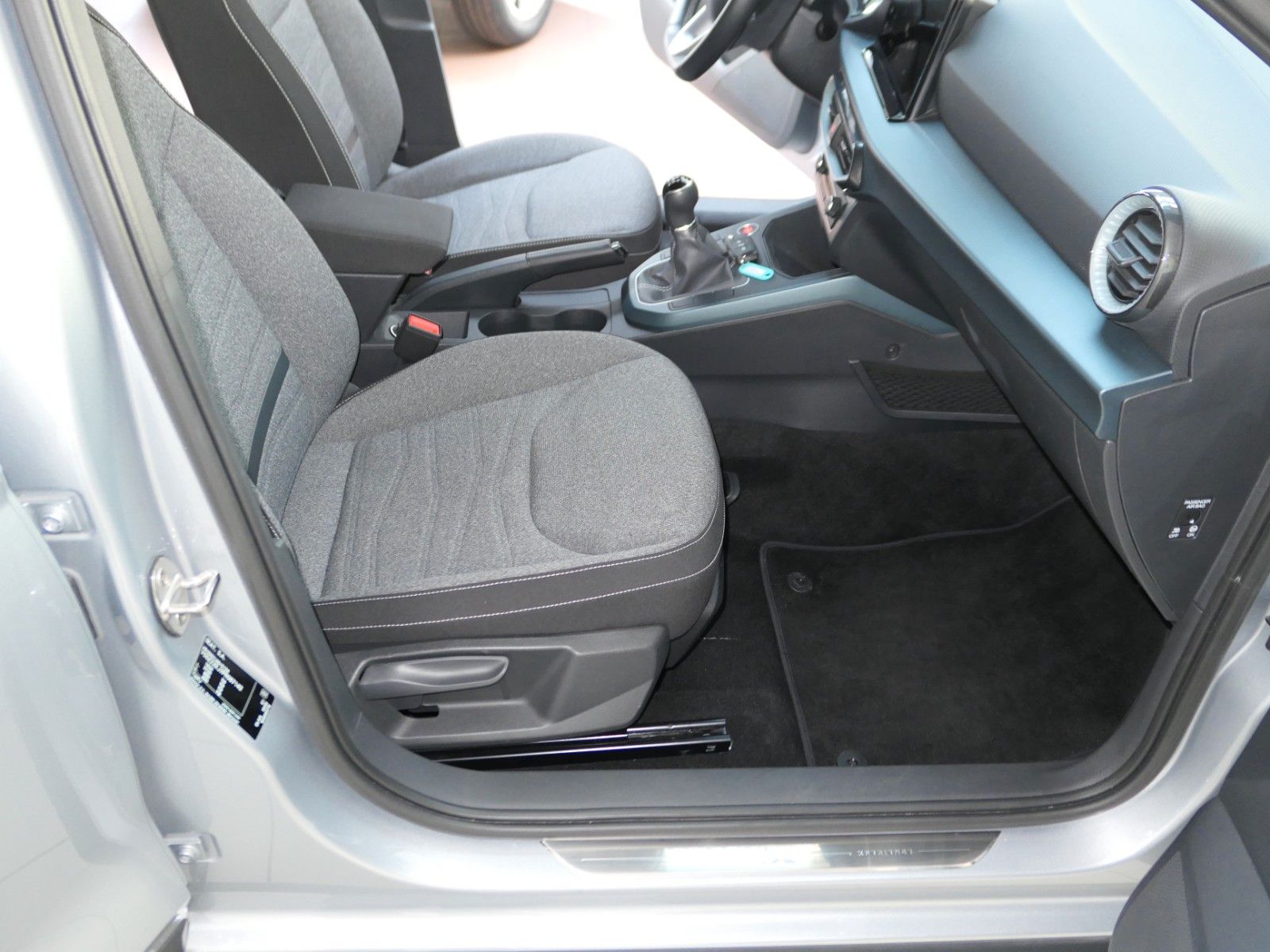 Fahrzeugabbildung SEAT Arona Xperience Navi*SeatConnect*FullLED*LM*TOP