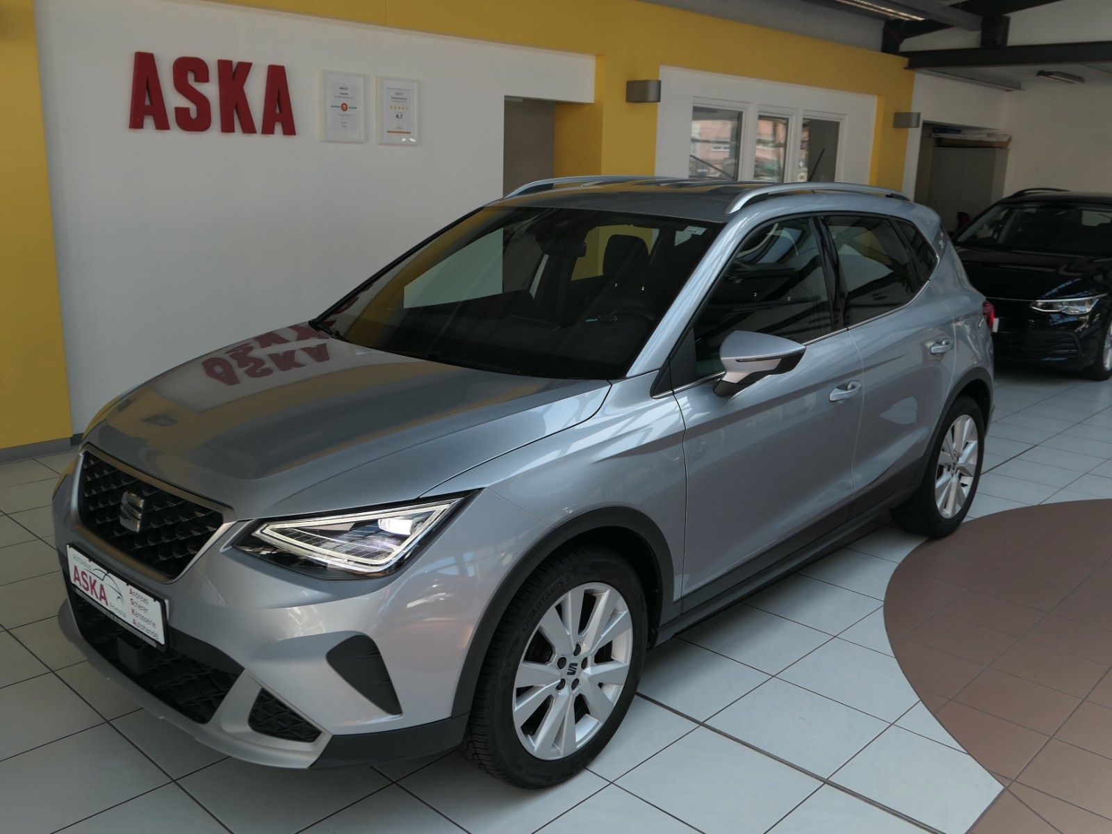 Fahrzeugabbildung SEAT Arona Xperience Navi*SeatConnect*FullLED*LM*TOP