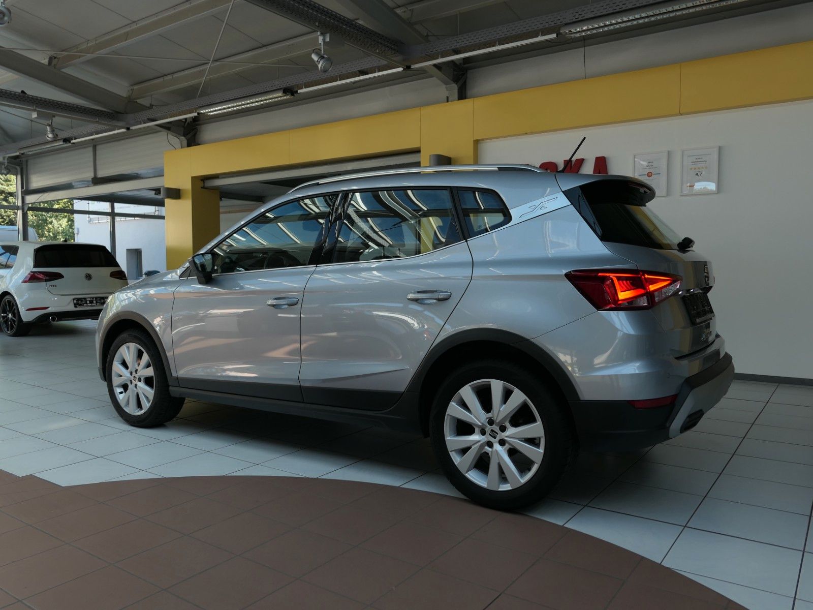 Fahrzeugabbildung SEAT Arona Xperience Navi*SeatConnect*FullLED*LM*TOP