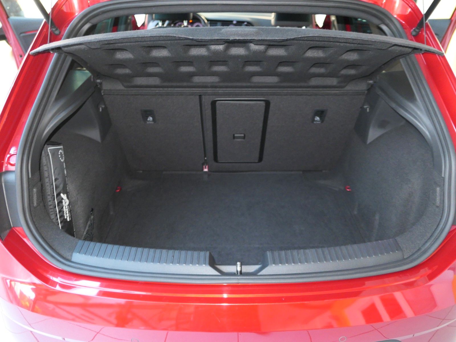 Fahrzeugabbildung SEAT Leon 1.5 FR Black Edit.*LM*NAVI*ACC*Soundsy.Subw