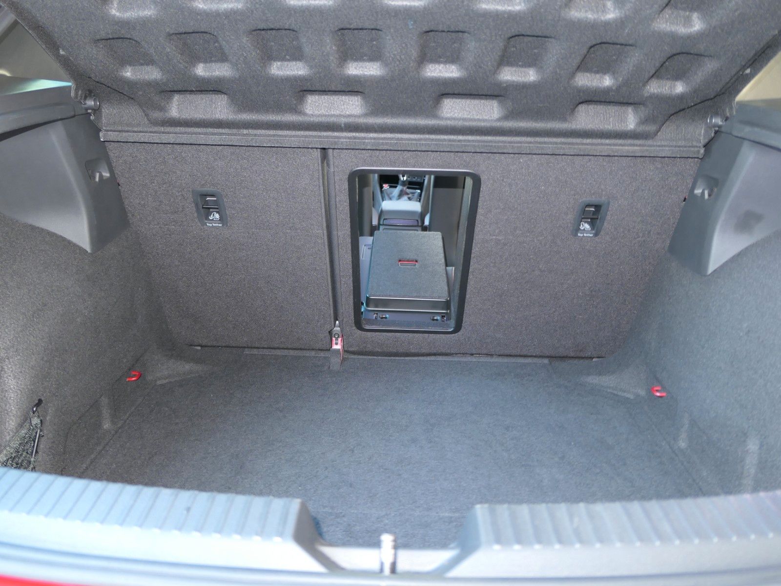 Fahrzeugabbildung SEAT Leon 1.5 FR Black Edit.*LM*NAVI*ACC*Soundsy.Subw